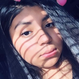 Meet your Posher, Abigail